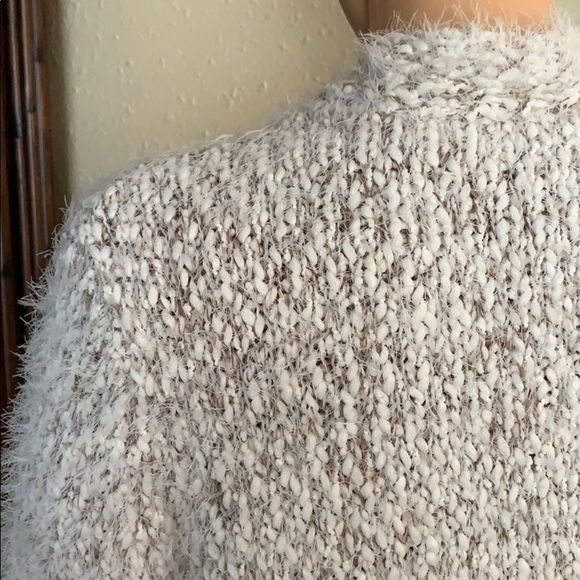 Gorgeous long cardigan sweater - Picture 5 of 7